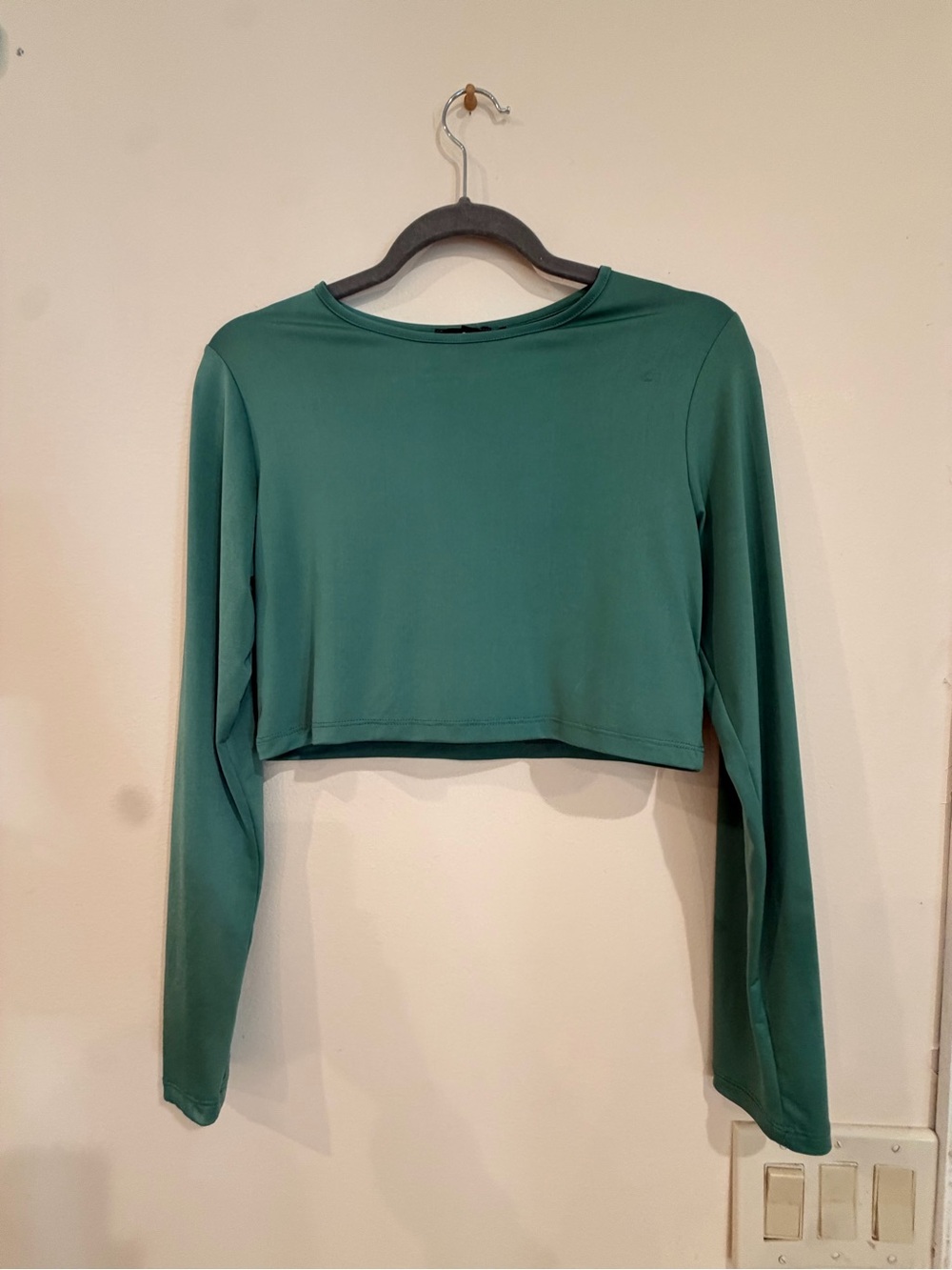 PrettyLittleThing Teal Green Long-Sleeve Cropped Top
